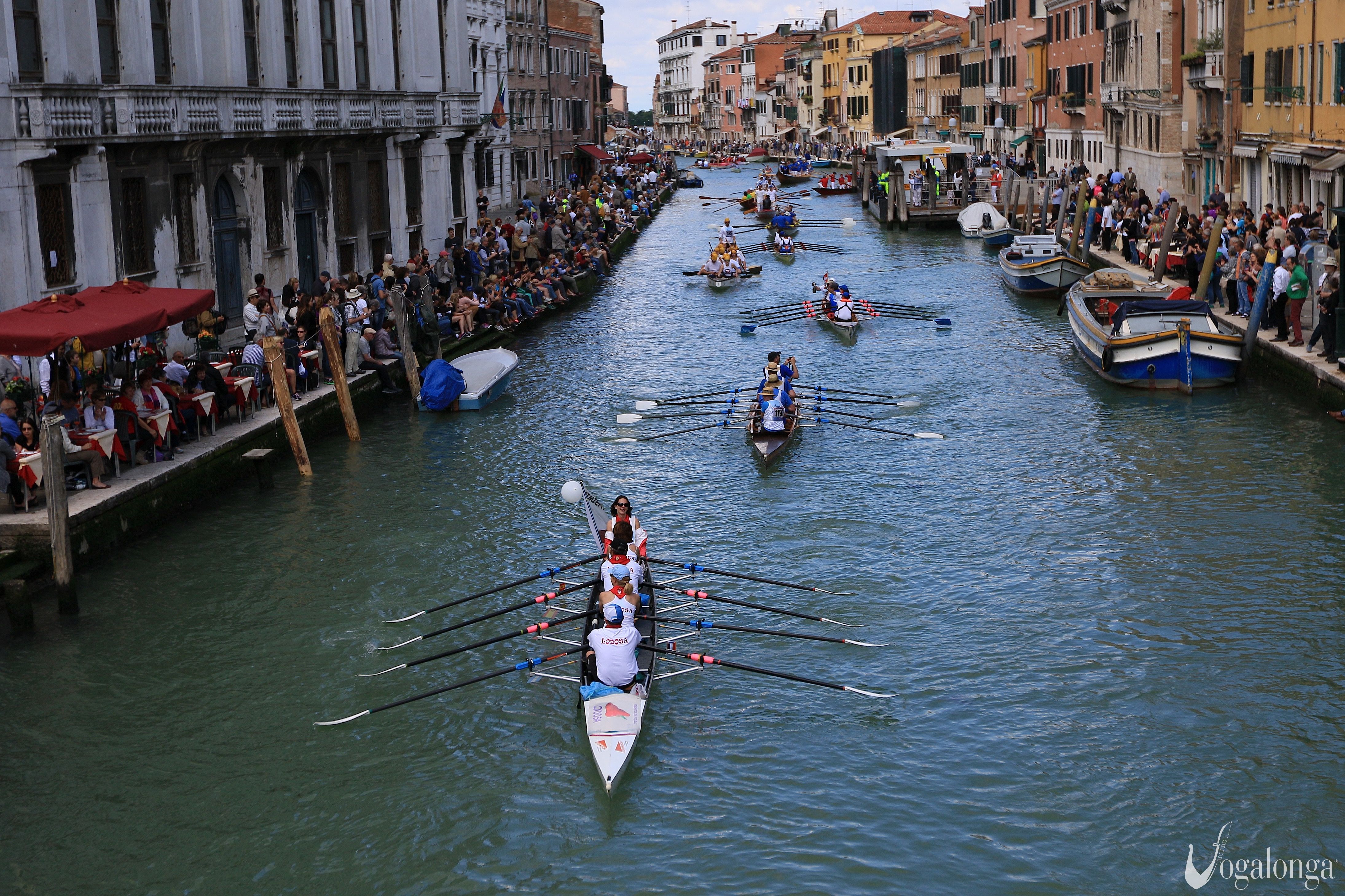 Los remeros máster participan en la regata internacional de Vogalonga representando a Navarra